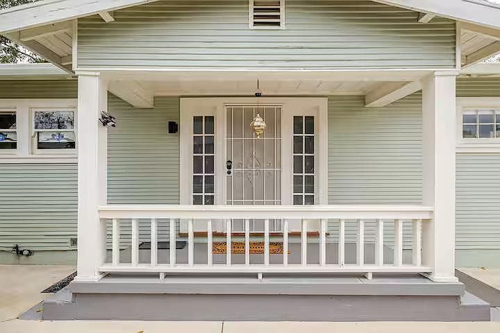 1st image of 313 Pleasant St