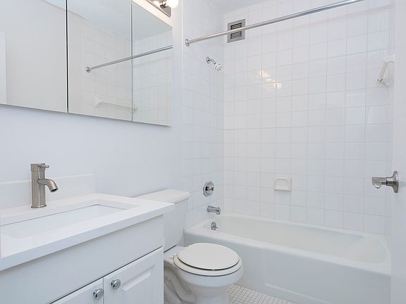 5th image of 230 W 55th St APT 8G
