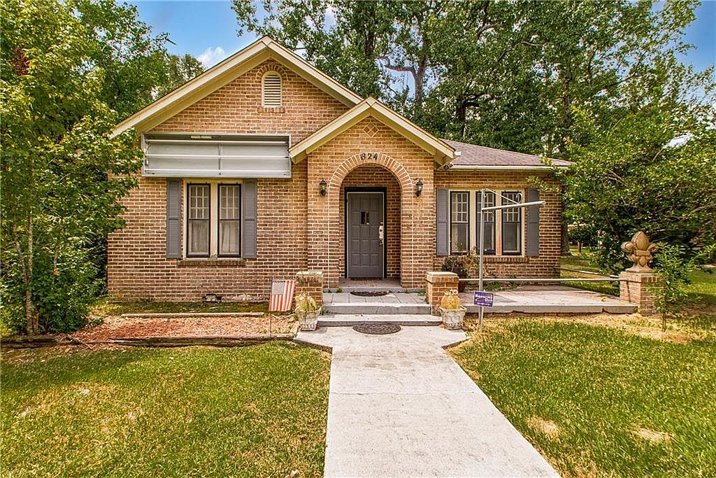 824 Louisiana Ave, Bogalusa, LA 70427 MLS 2414450 Zillow