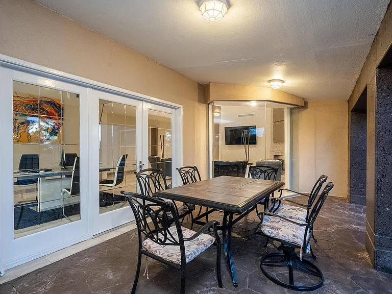 Outdoor Dining Area