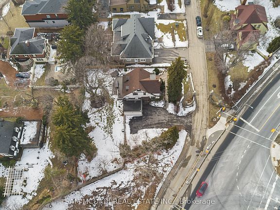 2nd image of 1064 Mohawk Rd