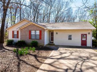 40 Chimney Rd, Batesville, AR 72501