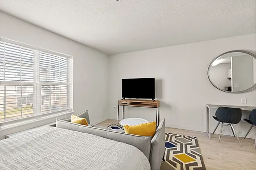 620 N Shore Dr #2 Photo 1