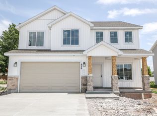 426 Church St, Ammon, ID 83401