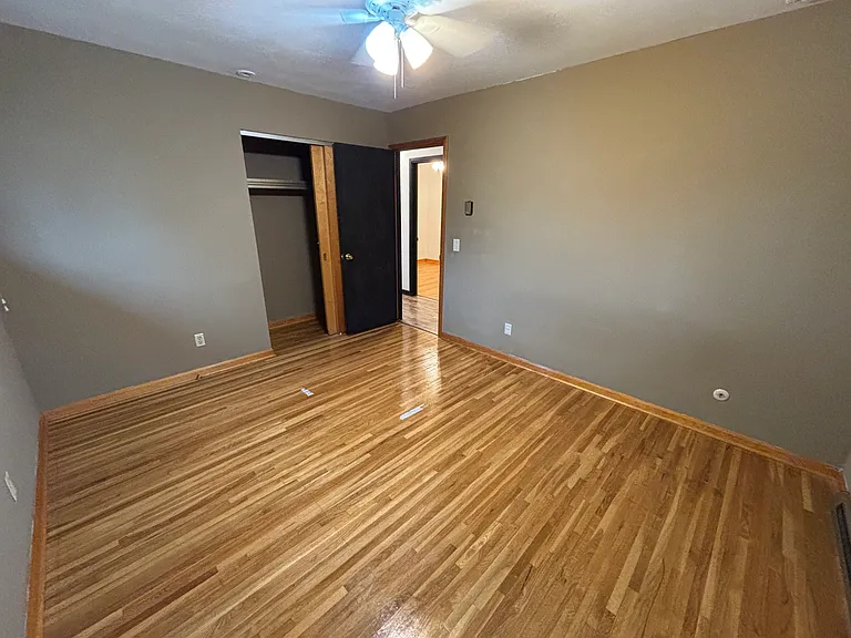 326 Pepperton Dr — Photo 16