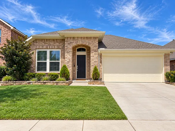 1909 Augustus Dr, Fort Worth, TX 76120