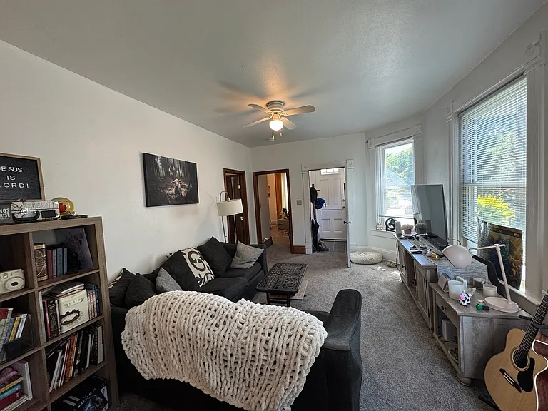 2429 N Oakland Ave #L — Photo 9