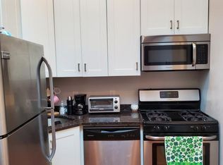 216 Hudson St APT 4F, Hoboken, NJ 07030