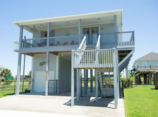 898 Sandollar Cir, Crystal Beach, TX 77650