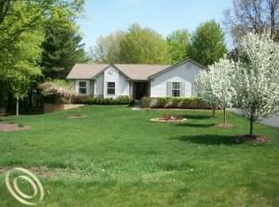 11200 High Timbers Dr, Fowlerville, MI 48836
