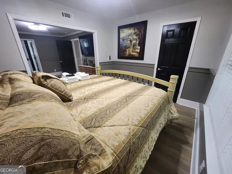 6765 Virlyn B Smith Rd — Photo 28