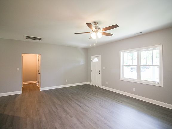 4th image of 117 Shipman Rd