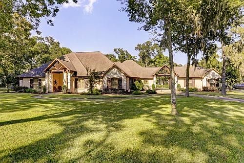 1st image of 3202 River Forest Dr