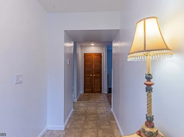 18 Zinnia Dr, Vernon Twp., NJ 07418