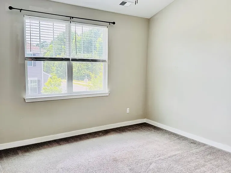 1303 Tides Edge Ct — Photo 16