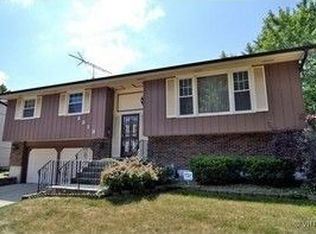 3313 Birchwood Dr, Hazel Crest, IL 60429