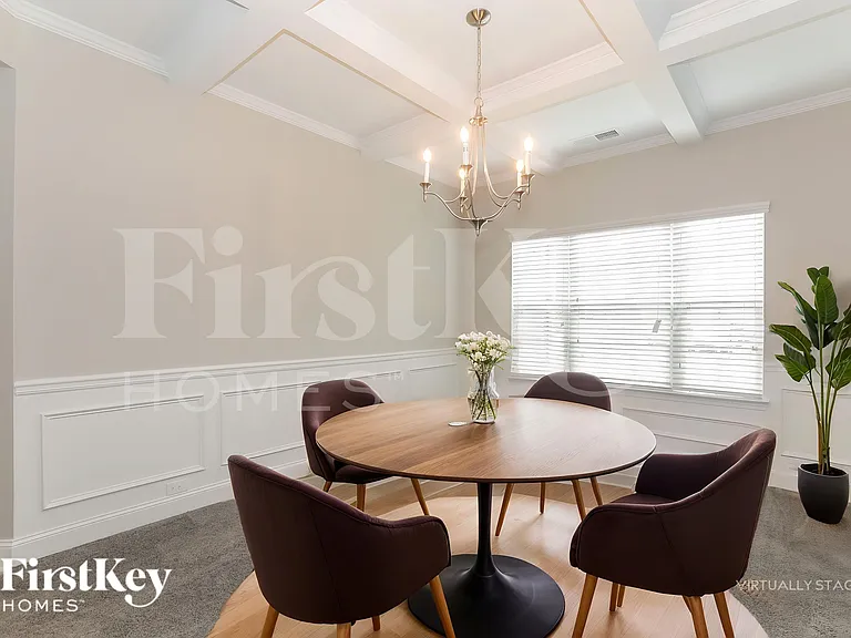 2115 Farmdale Ct — Photo 5