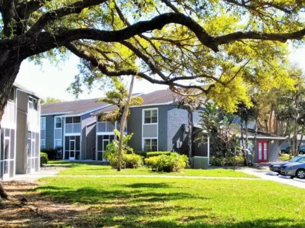 5400 26th St W APT C44, Bradenton, FL 34207