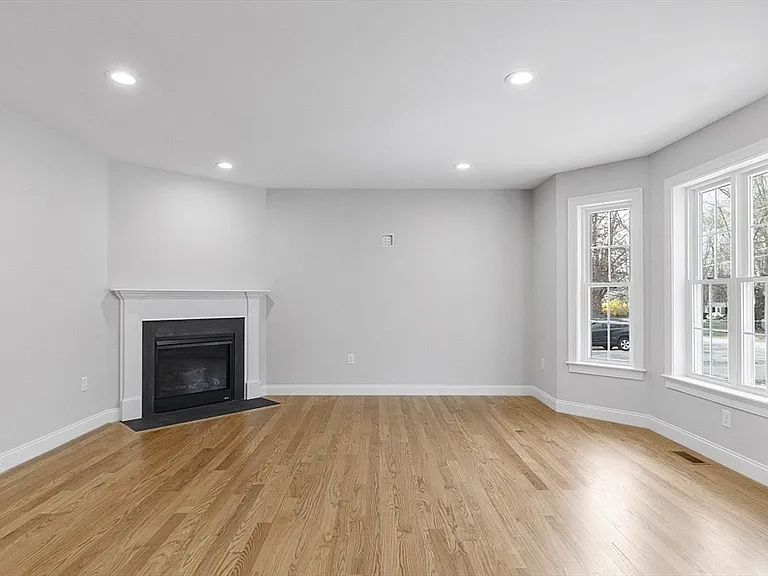 149 Lowell Rd #U-1 — Photo 3