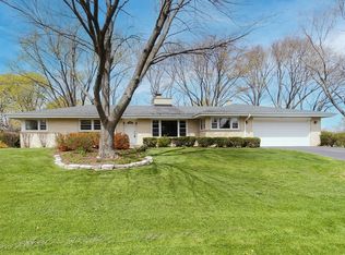 348 S Elmwood Ln, Palatine, IL 60067