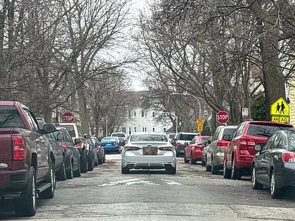 4th image of 2962 W Nelson St