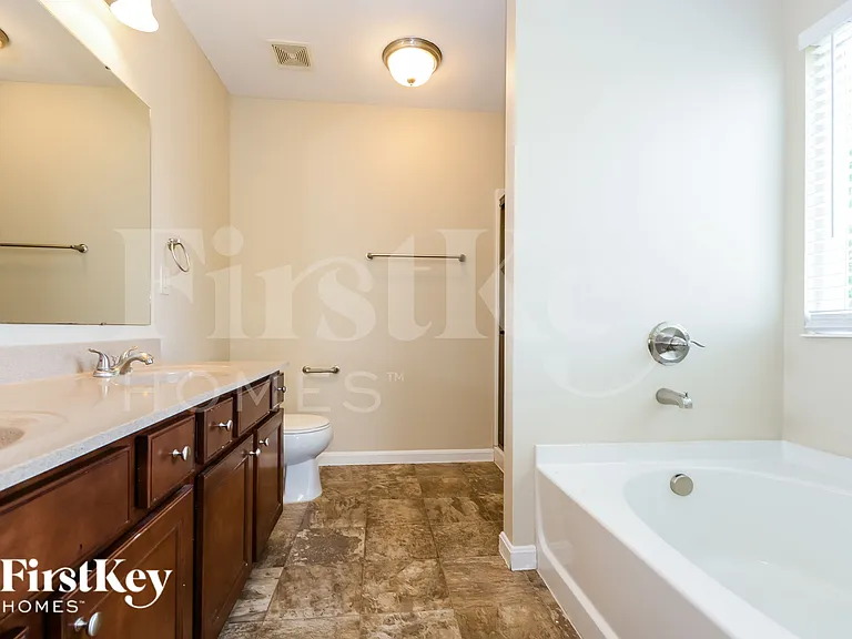 6747 Waverly Park — Photo 12