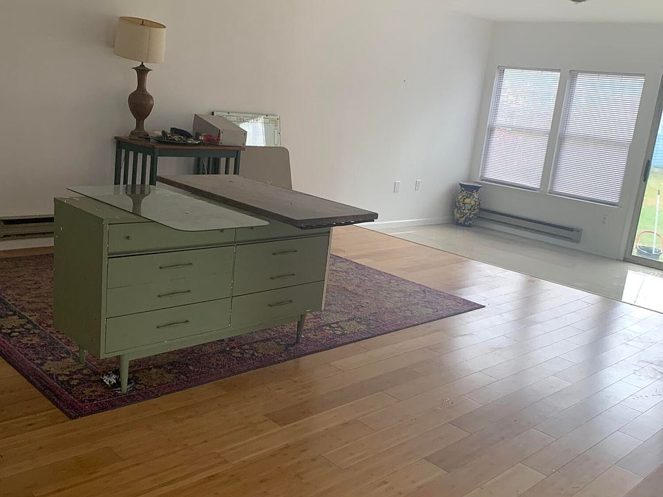 2nd image of 11C Amherst Road #64