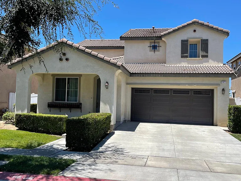 1671 Catania Dr — Photo 1