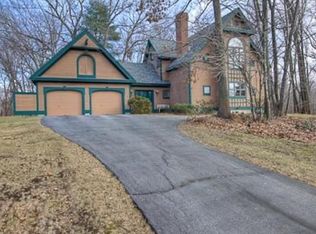 16 Parsons Rd, West Newbury, MA 01985