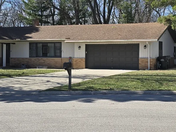 205 N Dale Ave, McHenry, IL 60050