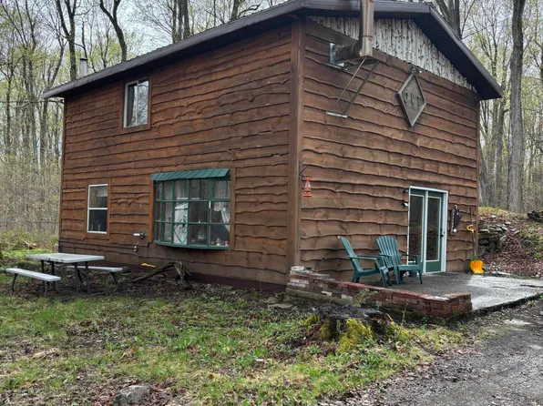201 Cannon Corners Rd, Mooers Forks, NY 12959