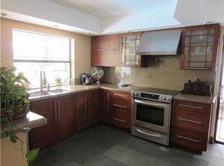 1571 E Sandpiper Cir, Pembroke Pines, FL 33026