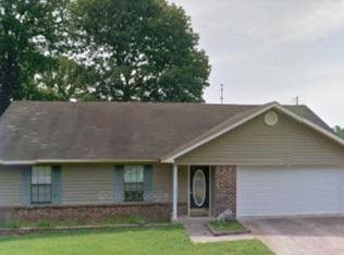 2707 Rollingbrook, Benton, AR 72015