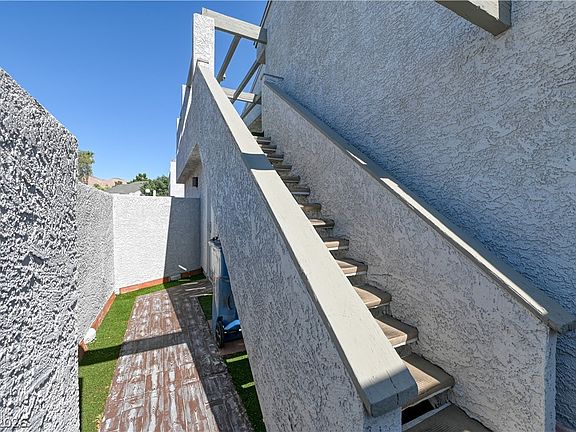 4th image of 5515 Orchard Ln #5515