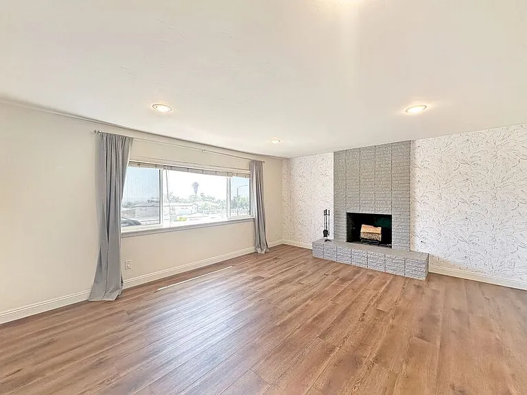 6212 Potomac St — Photo 2