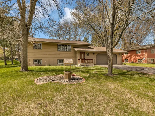1391 Riverside Ave N, Sartell, MN 56377