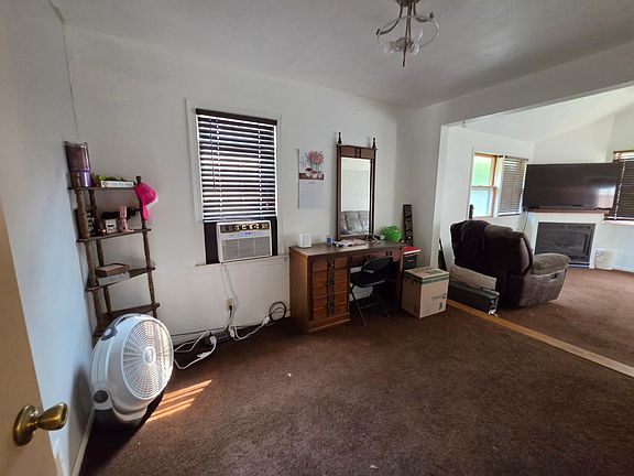 4th image of 813 Ulstad Ave