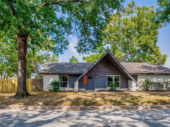 2116 S 107th East Ave, Tulsa, OK 74129