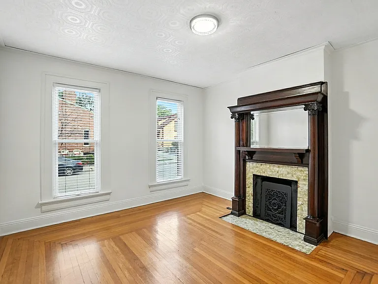 218 Brown St — Photo 9