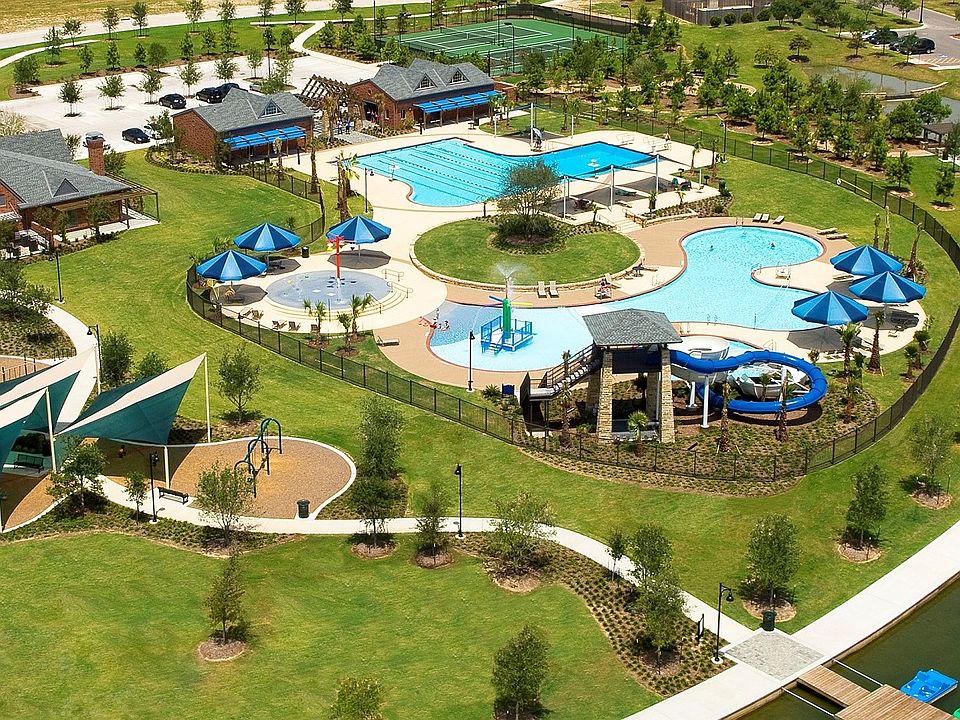 HOU-Bridgelandcommunity-amenities.jpg