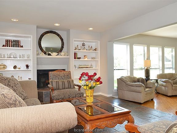 4th image of 8604 Jade Dr