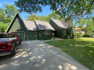 9627 Roe Ave, Overland Park, KS 66207