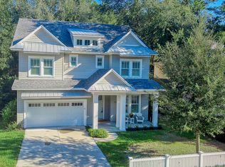 741 Paradise Ln, Atlantic Beach, FL 32233