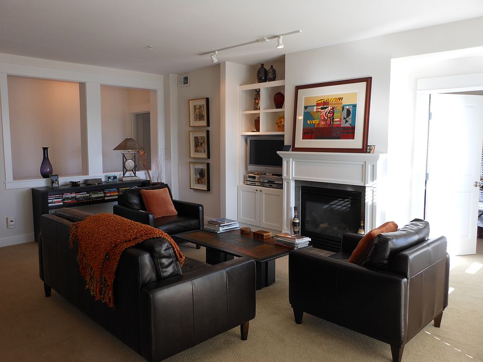 1st image of 18707 SE Newport Way APT 108
