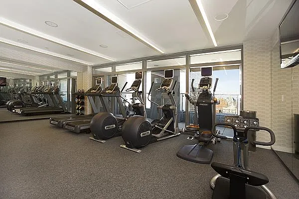 Rented by Compass | media 77