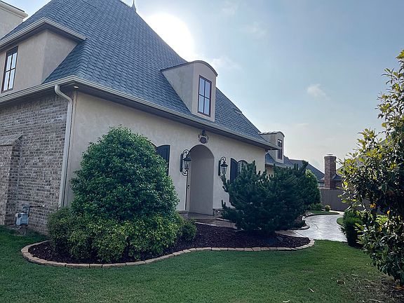 2nd image of 12804 Lorien Way