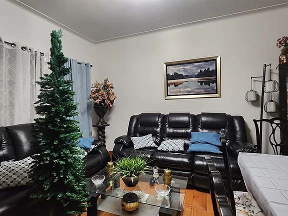 3rd image of 3241 84th St