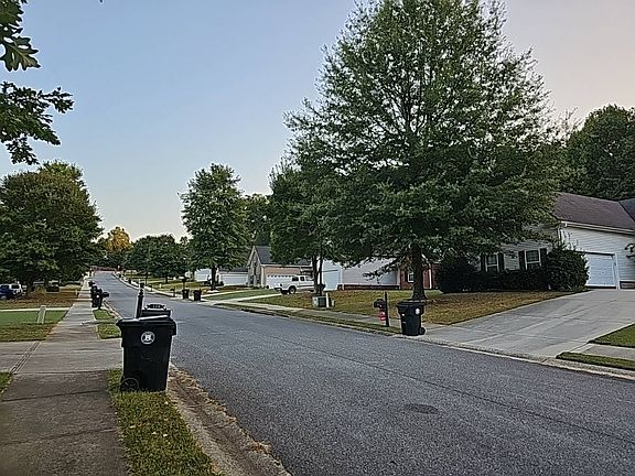 5th image of 128 Nashport Ln