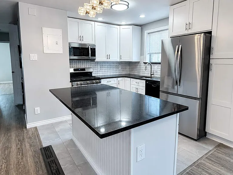 1222 E 82nd St #2 — Photo 7