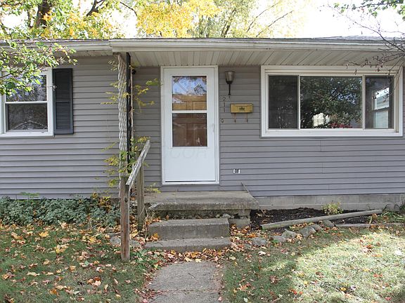 4th image of 211 Freeman Ave